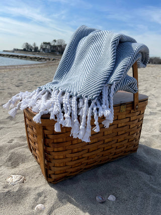 370 - Nantucket Herringbone Throw: Sand/White / Hand Knotted Fringe