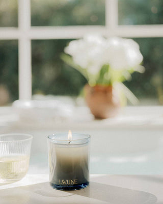 Lavune N˚02 Dusk Candle | Black Tea & White Florals