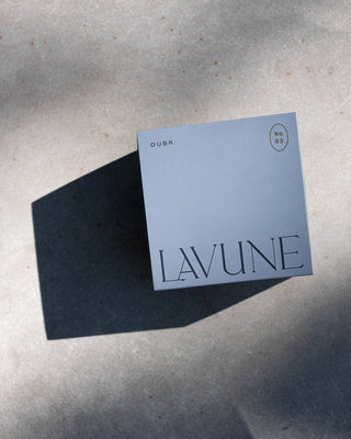 Lavune N˚02 Dusk Candle | Black Tea & White Florals